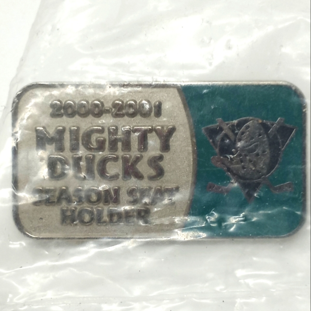 Anaheim Mighty Ducks 2000-2001 Season Seat Holder Pin